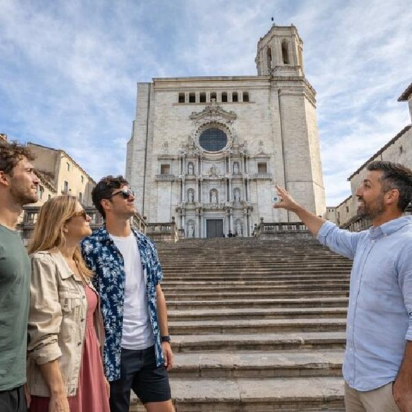 Juego de tronos: recorrido privado medieval por Girona con recogida en el hotel en Barcelona