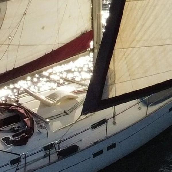 4 horas de viaje en velero por el Mediterráneo desde Estepona
