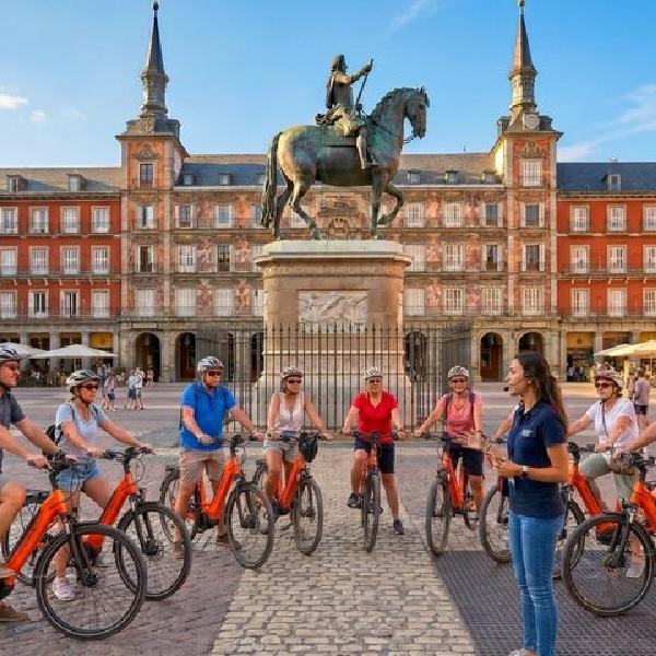 Tour histórico de 2,5 horas por Madrid en bicicleta o E Bike en Madrid