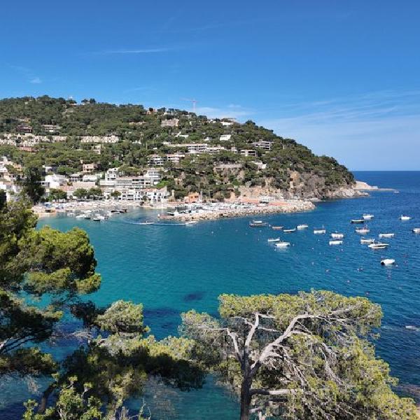 Excursión privada al Museo Dalí y la Costa Brava desde Barcelona en Barcelona