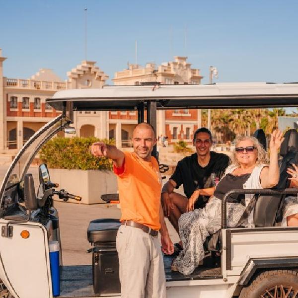Valencia TOUR PRIVADO 1 hora explora la ciudad by Tuk y Flow en Valencia