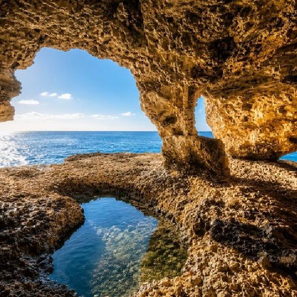 4 horas de Descubrimiento, Snorkel, jacuzzi natural, cueva pirata