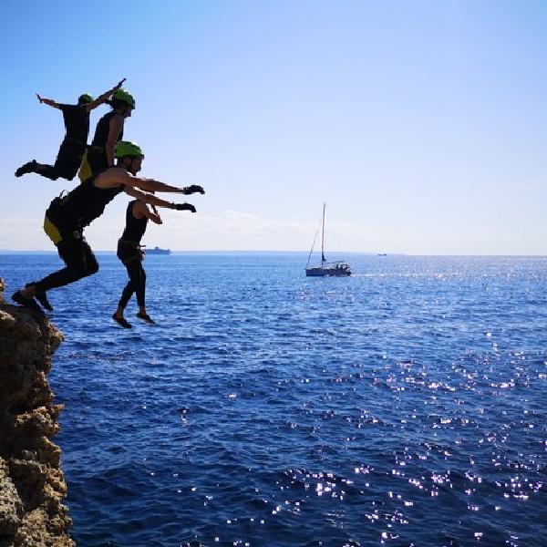 Aventura de Coasteering cerca de Palma