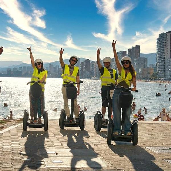 Excursión en segway por Benidorm con elección de la ruta. en Benidorm