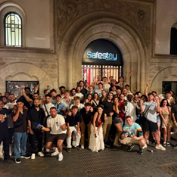 Barcelona Rooftop Party + Bar crawl con entrada VIP Club en Barcelona