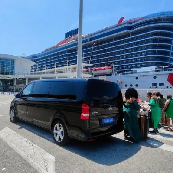 Traslado Puerto de Cruceros de Barcelona y Aeropuerto en Barcelona