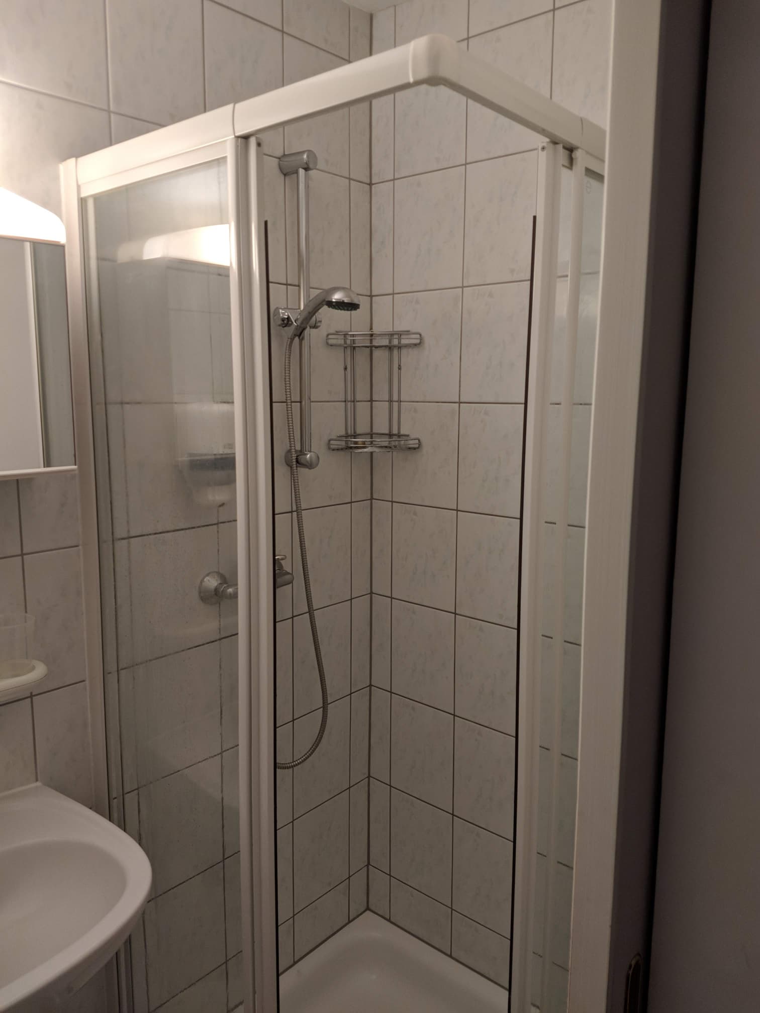 Il bagno della stanza prenotata all'Hotel Kasino a Villach