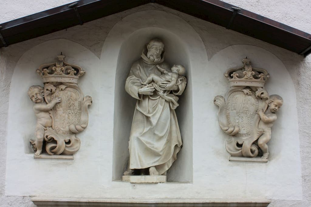 Un dettaglio della Chiesa dei Cappuccini a Chiusa