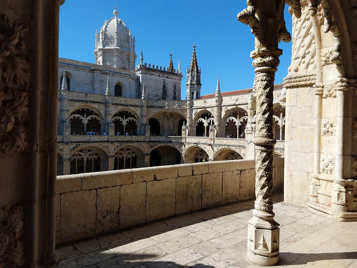 il chiostro del monastero dos jeronimos