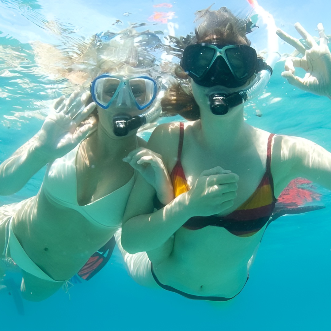 Tour de snorkel a las islas Malgrats en barco.