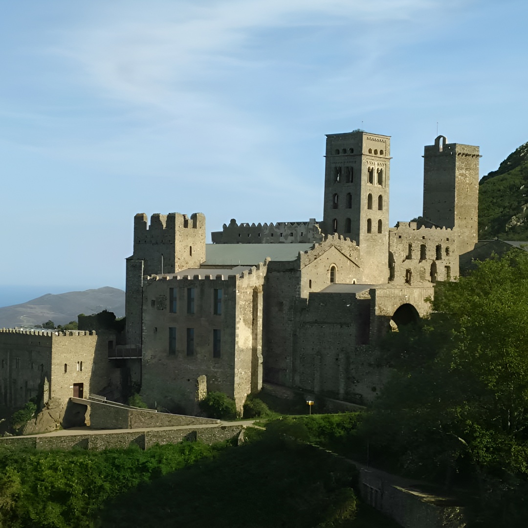 Cadaqués y Monasterio de San Pere de Rodes pequeño grupo de Girona en Girona