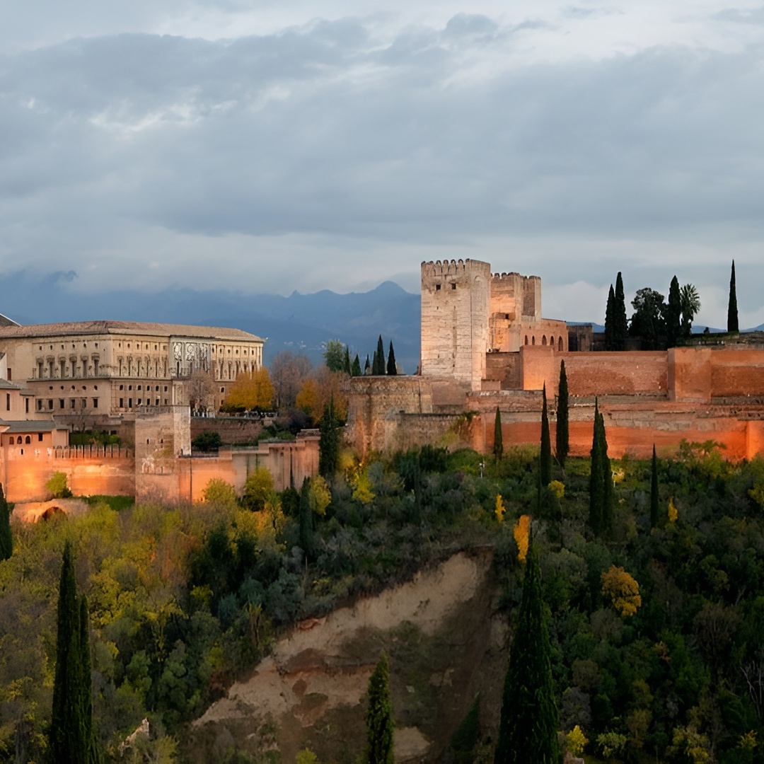 Alhambra: entrada Evite las colas para los Palacios Nazaríes y el Generalife