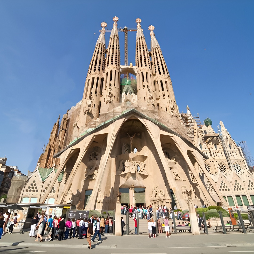 Barcelona Destacados : Visita guiada privada con recogida en hotel/puerto en Barcelona