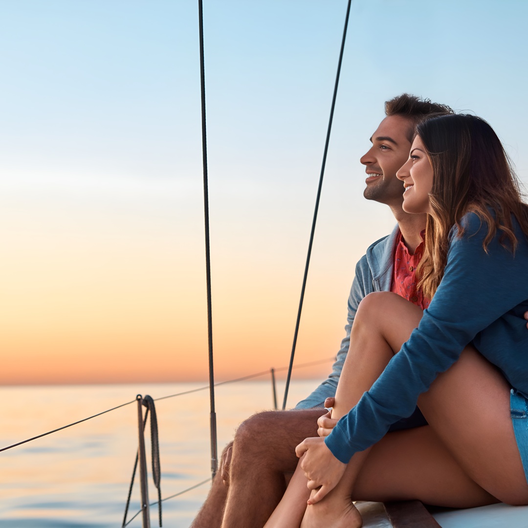 Tour Privado: Salida Romantica en Velero desde Barcelona en Barcelona