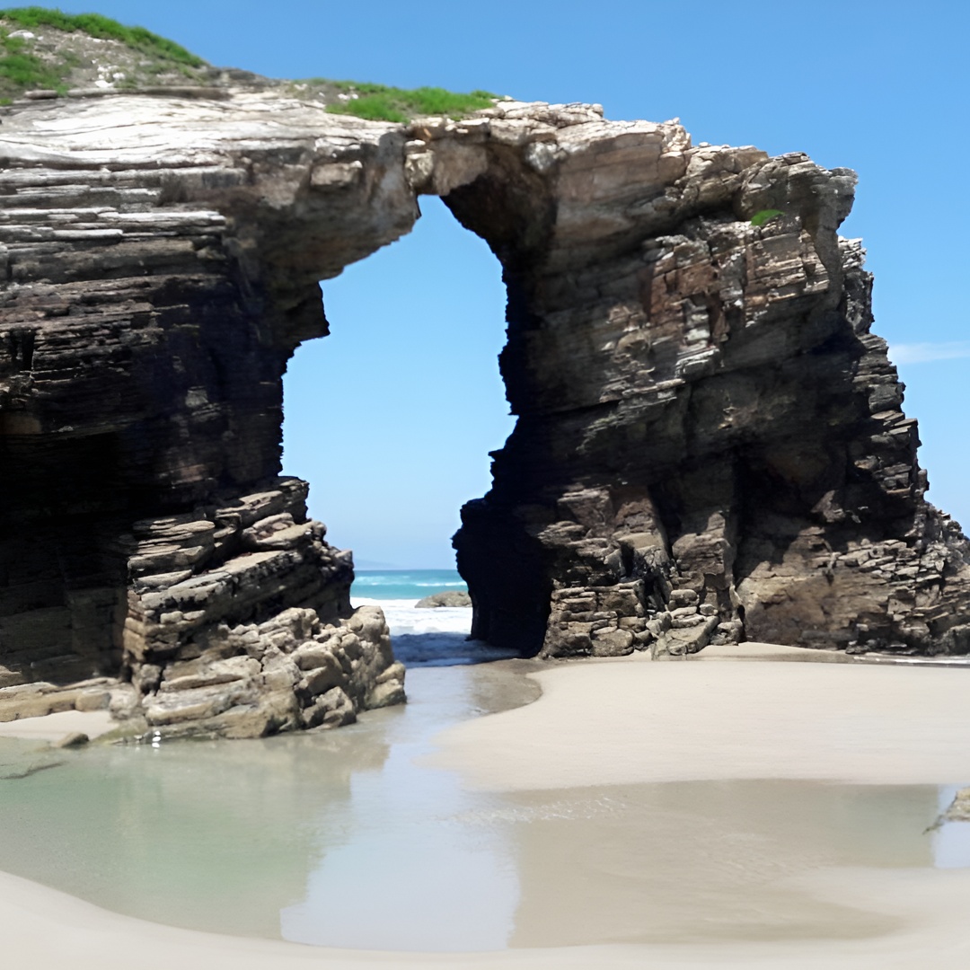 Playa De Las Catedrales Y Ribadeo Desde Lugo