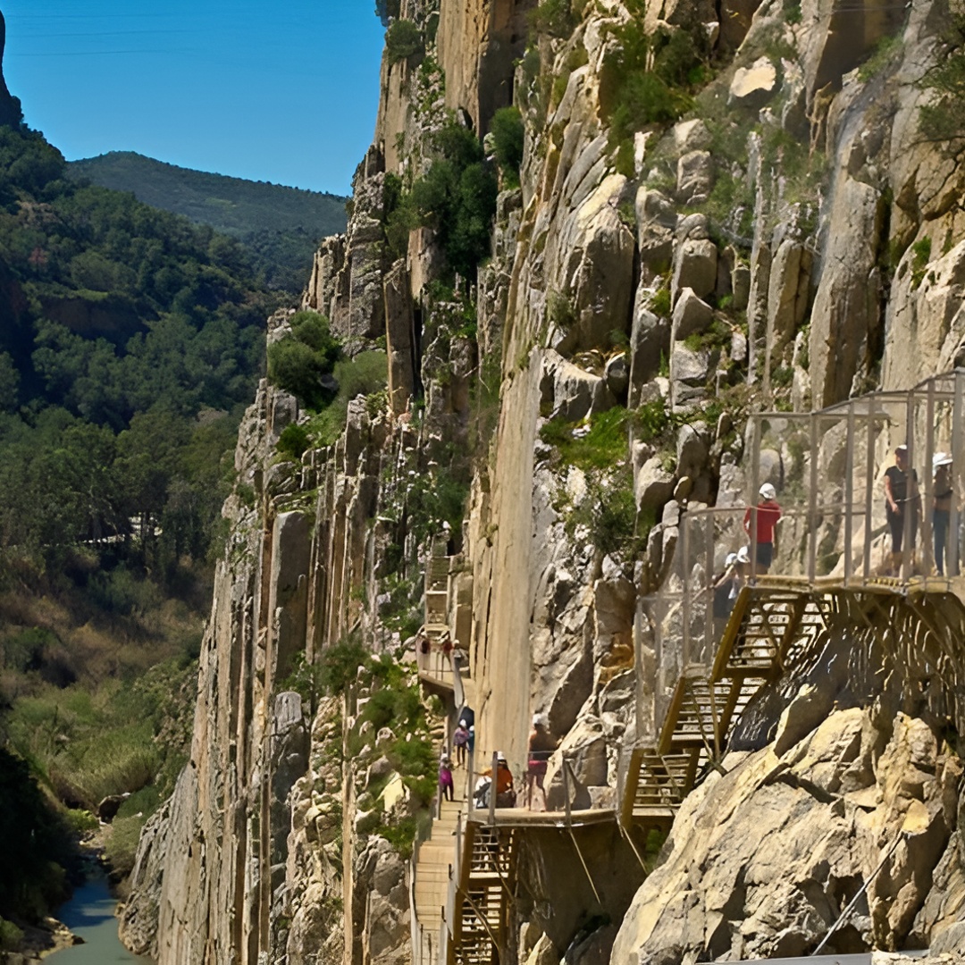 Tour privado de aventura desde Málaga al Caminito del Rey