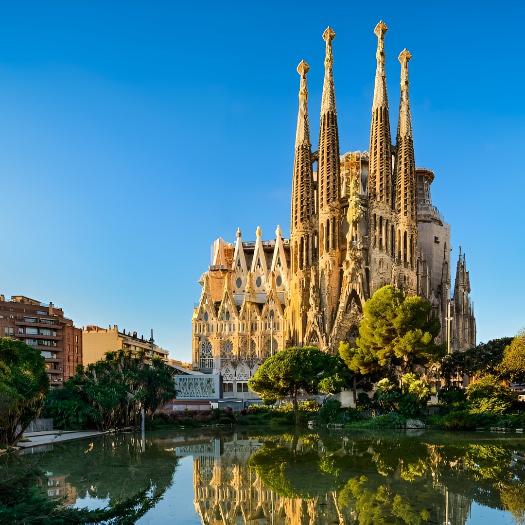 Tour privado y personalizable de medio día por Barcelona en Barcelona