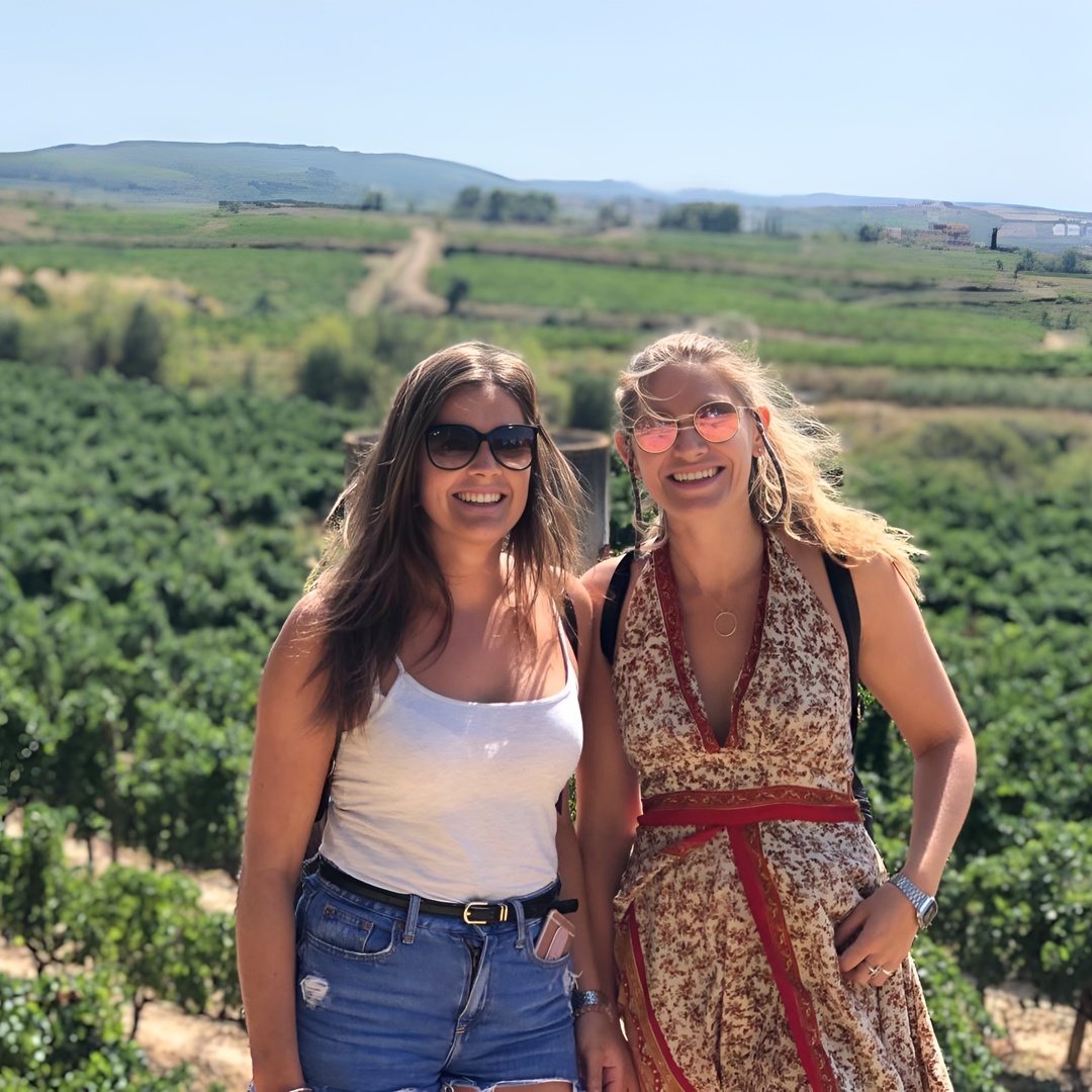 Escapada de un día al viñedo de cava y Sitges desde Barcelona