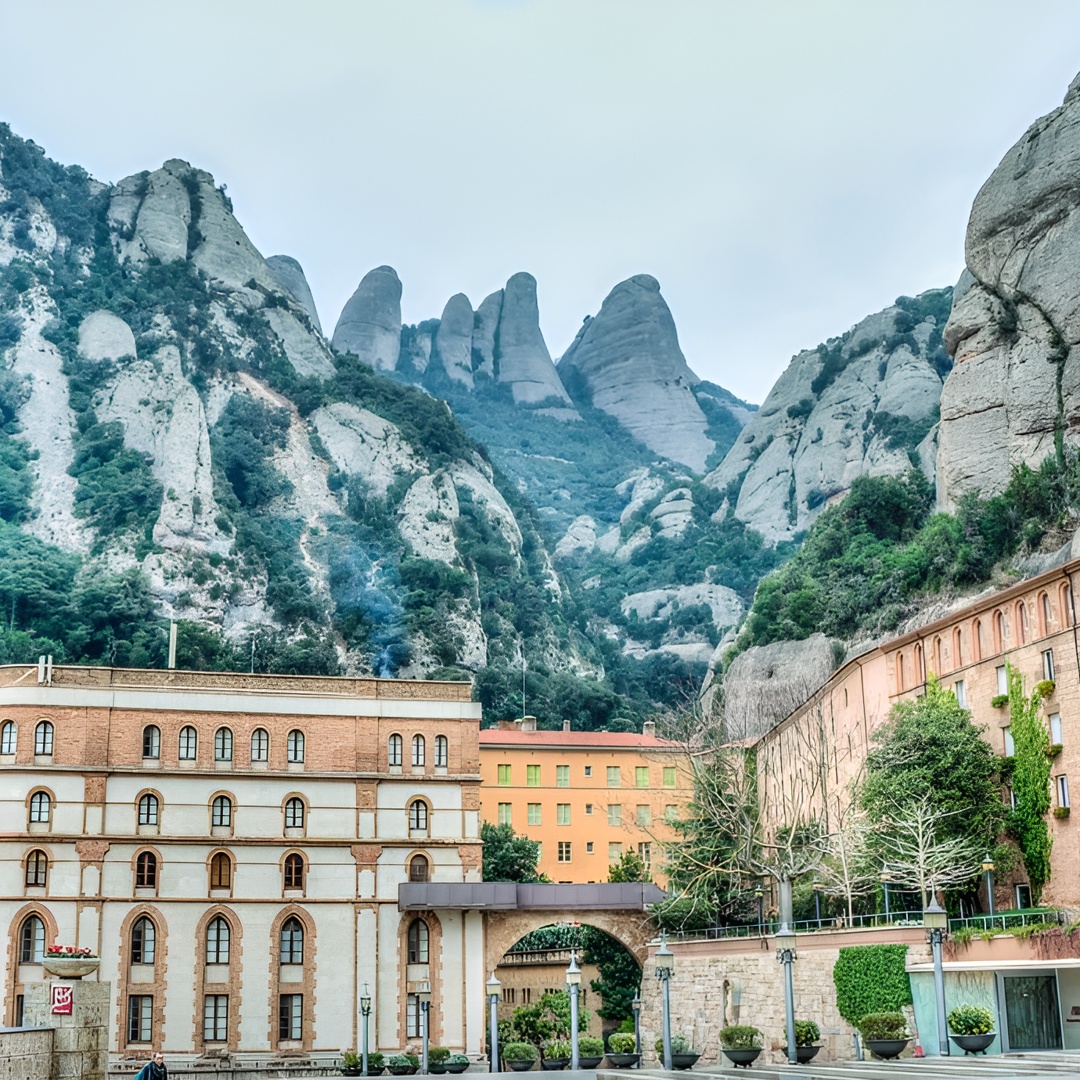 Montserrat Privado 5 horas con entradas y recogida en Hotel o Puerto en Barcelona