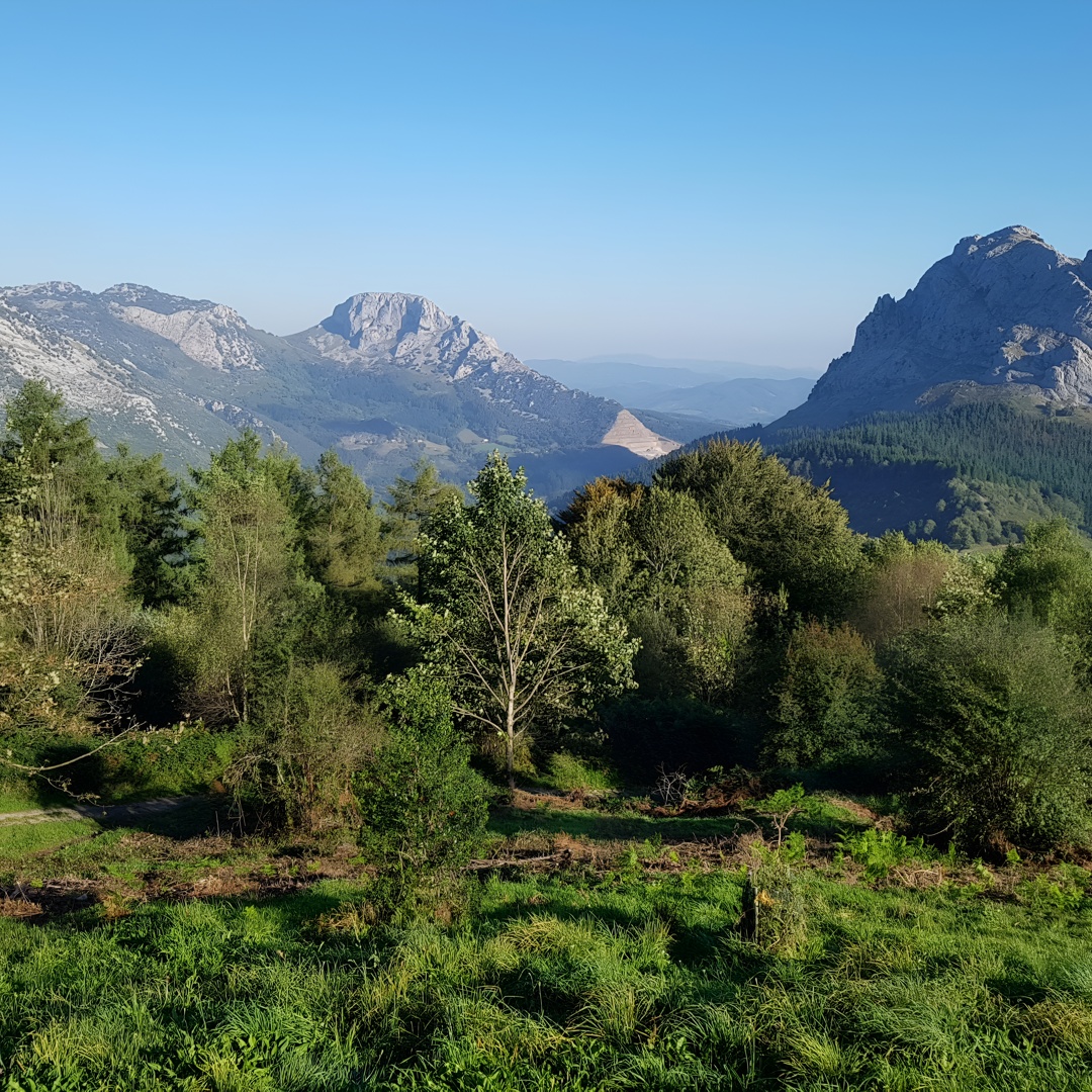Bizkaia, Ruta del Duranguesado. Bellos pueblos y paisajes de montaña. en Bilbao