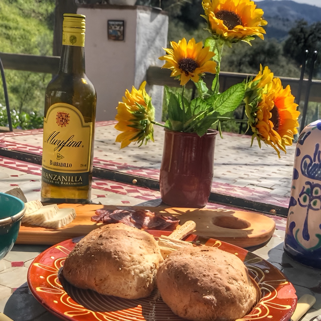 Tapas y Jerez, una experiencia gourmet andaluza.