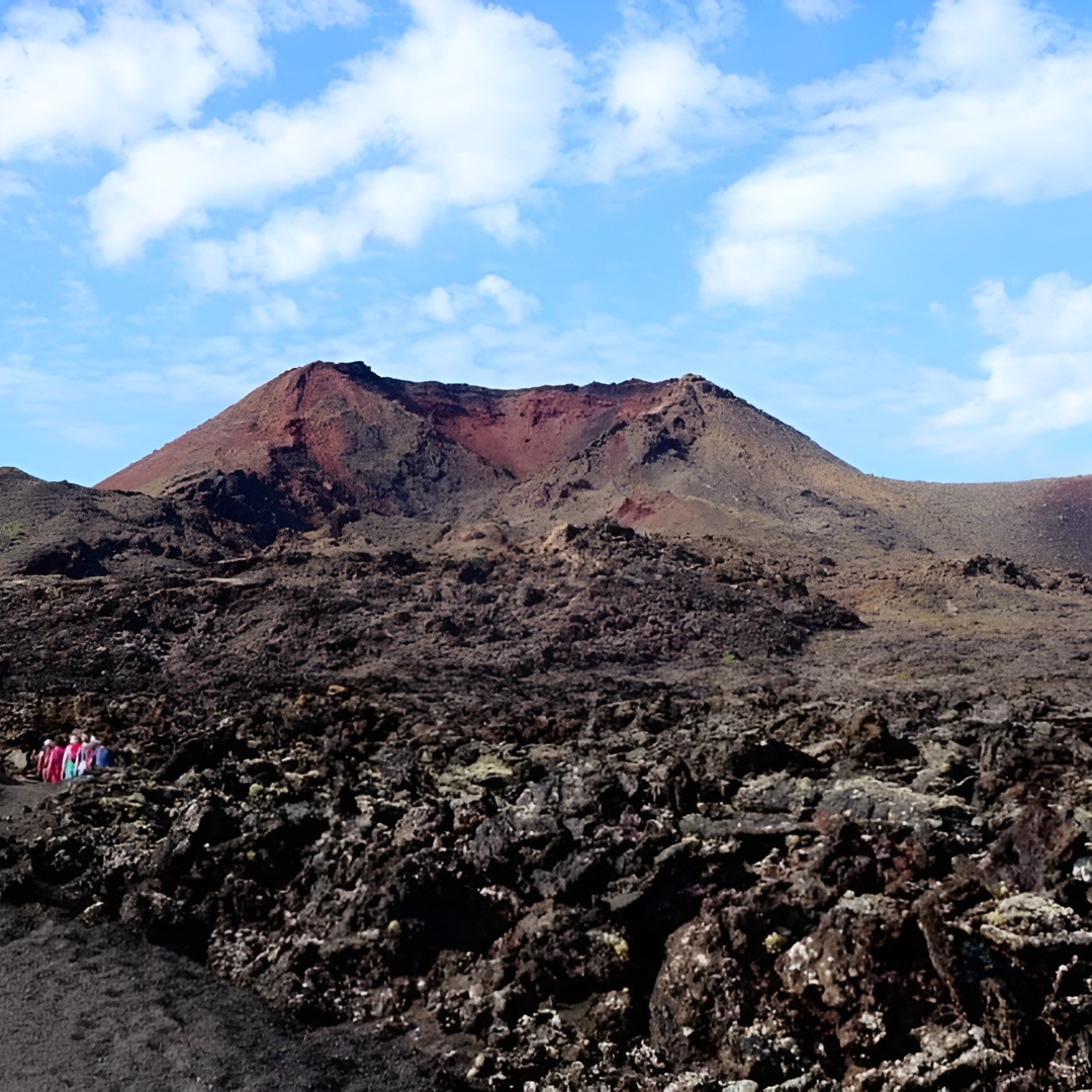 Lanzarote: Hike Across Timanfaya's Volcanic Landscapes en Lanzarote