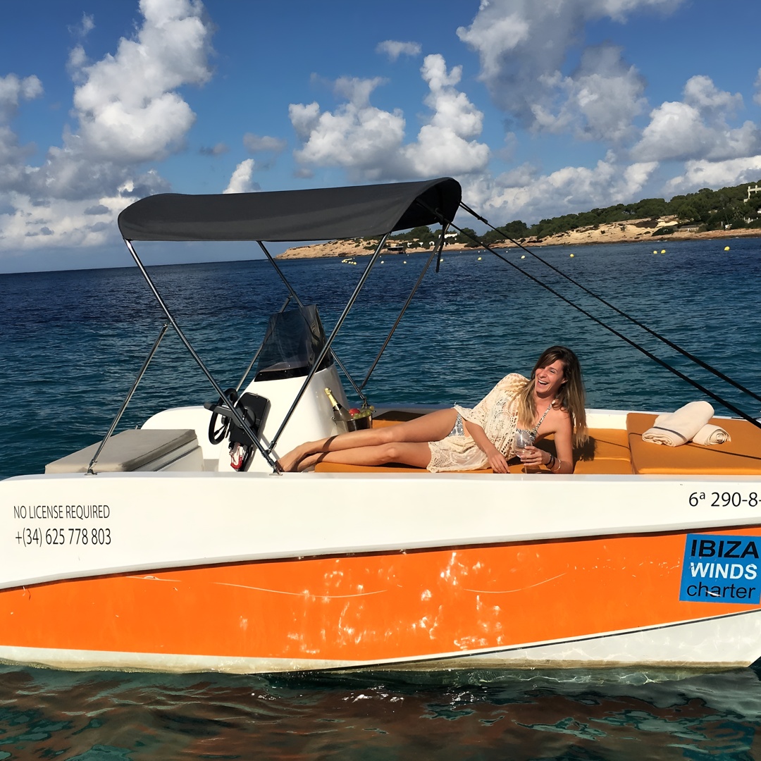 Adventurecat Tour de medio día - Alquiler de embarcaciones - No se requiere licencia. en Ibiza