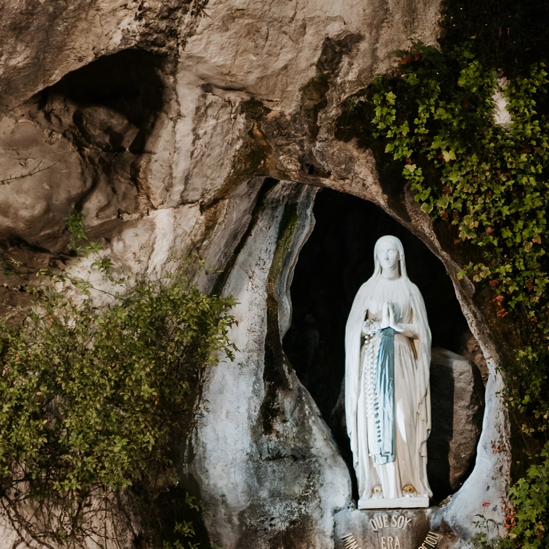 Excursión privada al santuario de Lourdes desde San Sebastián en San Sebastián