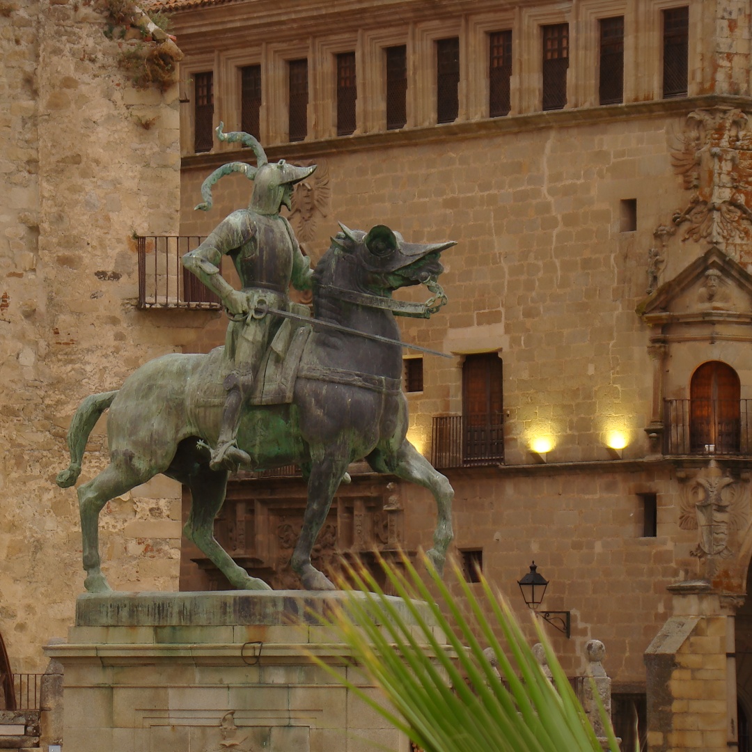 Visita guiada en Trujillo al Atardecer "El Coleccionista de Atardeceres"