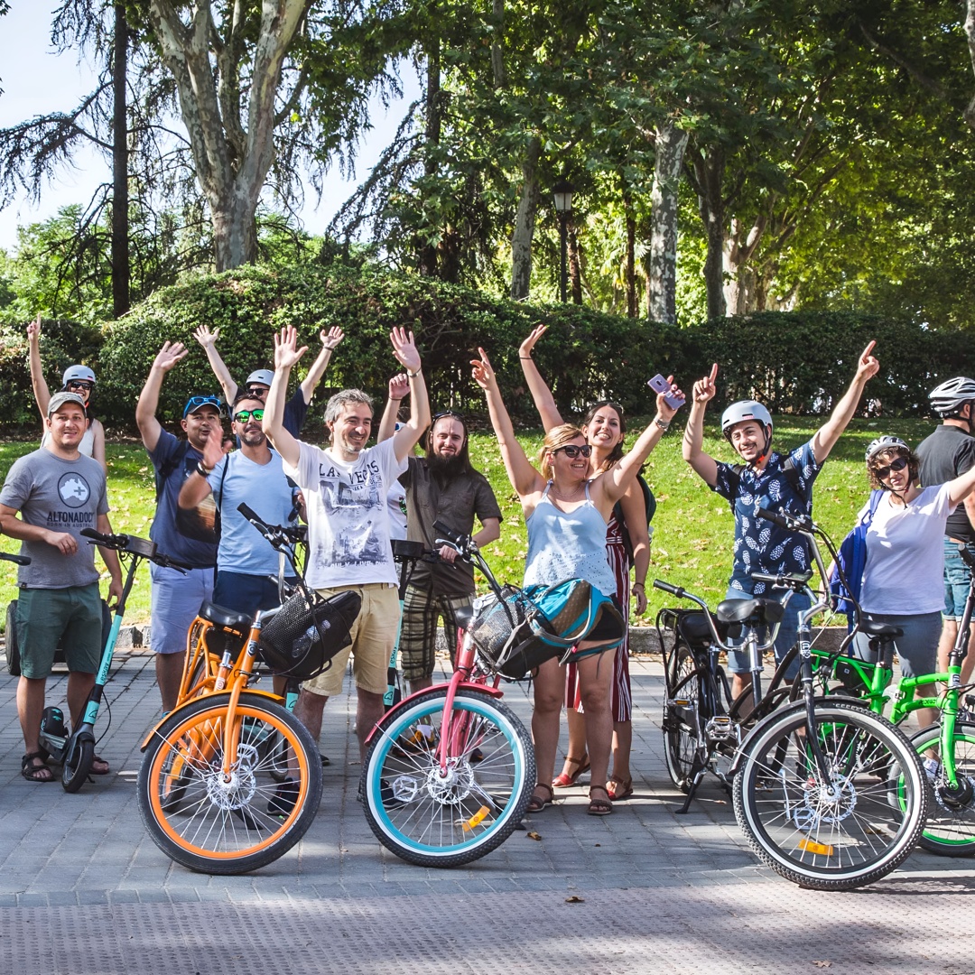 Tour en EBike: Madrid Río y Secretos de la Casa de Campo en Madrid