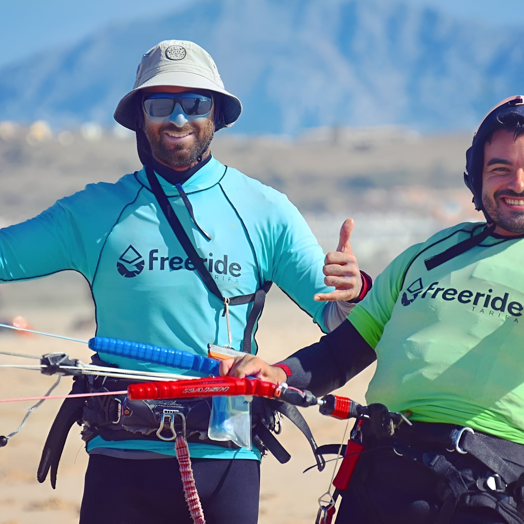 Clases de kitesurf Tarifa Todos los niveles - Curso semiprivado