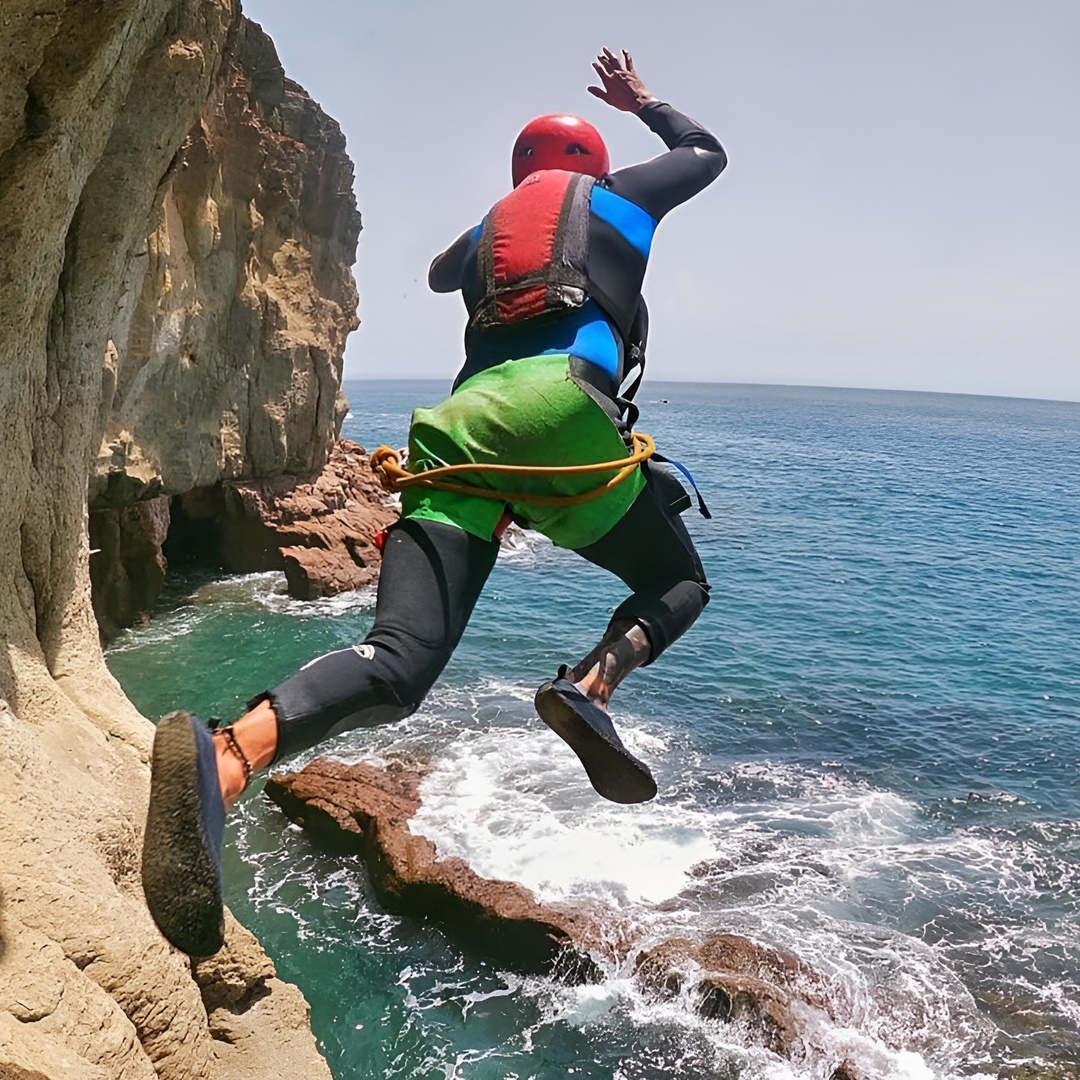 Experiencia de coasteering en Gran Canaria en Gran Canaria