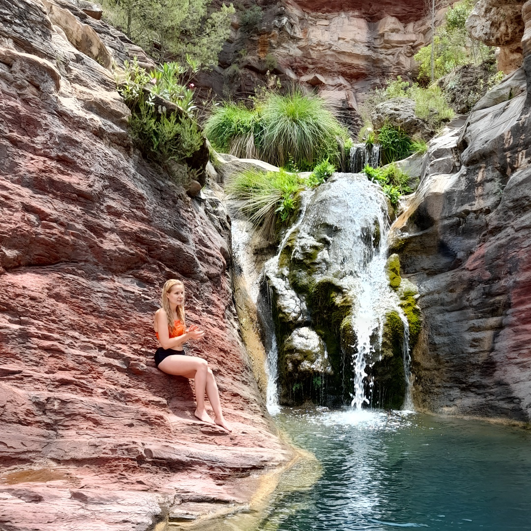Visita la Piscina Natural más Profunda de Valencia - el Pozo Negro en España