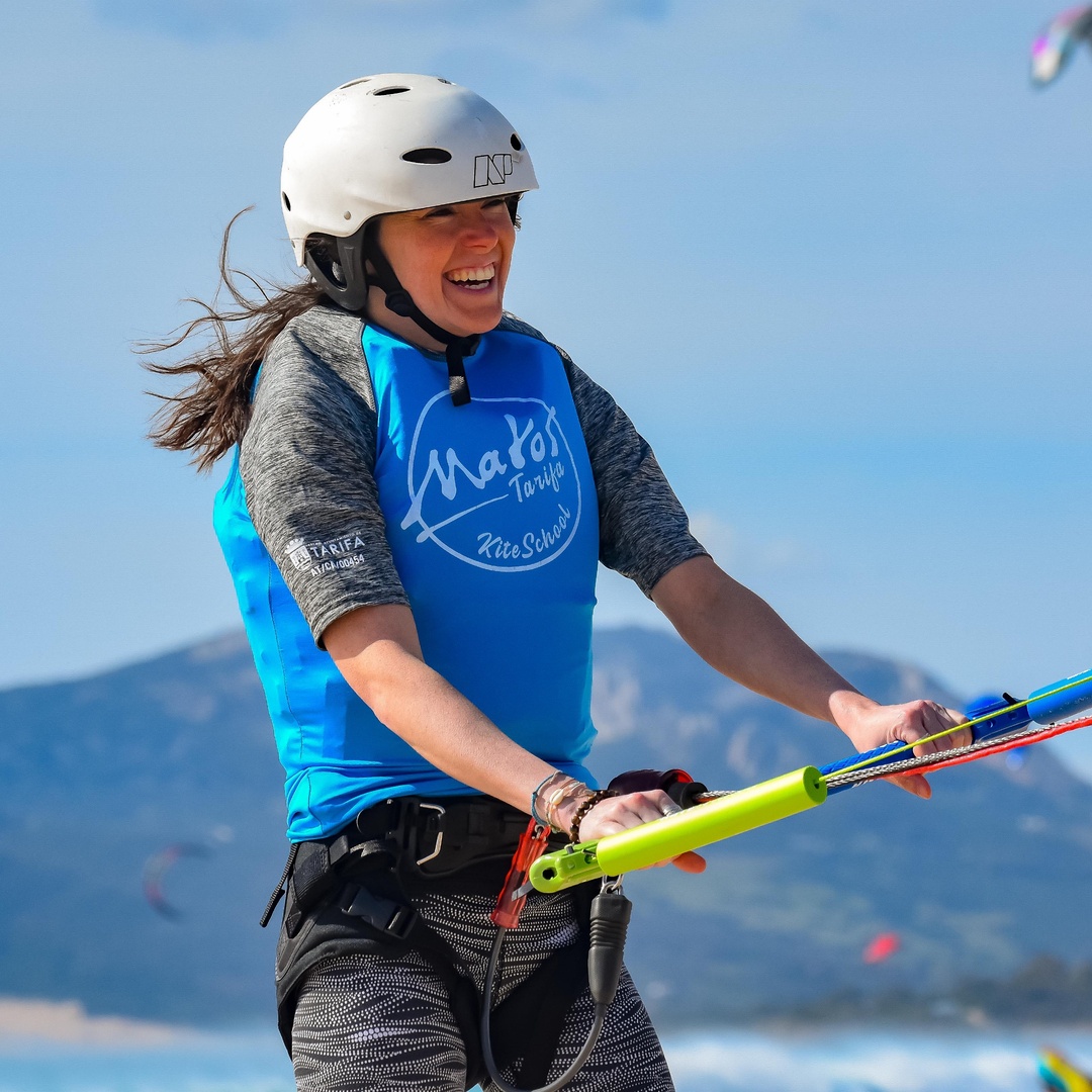Curso de kitesurf privado en Tarifa (de principiante a avanzado)