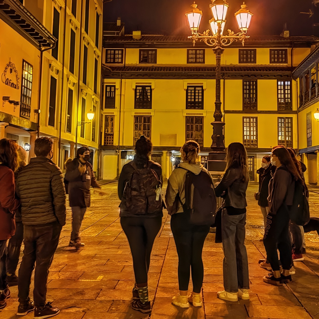OVIEDO ¡DE MIEDO! Tour de Leyendas y Misterios