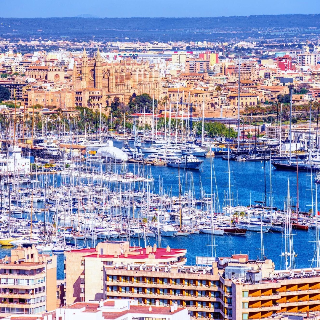 Tour y búsqueda del tesoro autoguiados por Palma de Mallorca