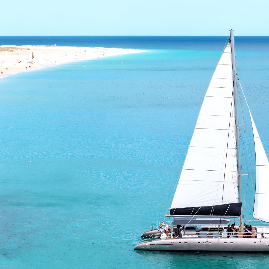 Fuerteventura: Magic Select Catamaran Trip with Food & Drinks