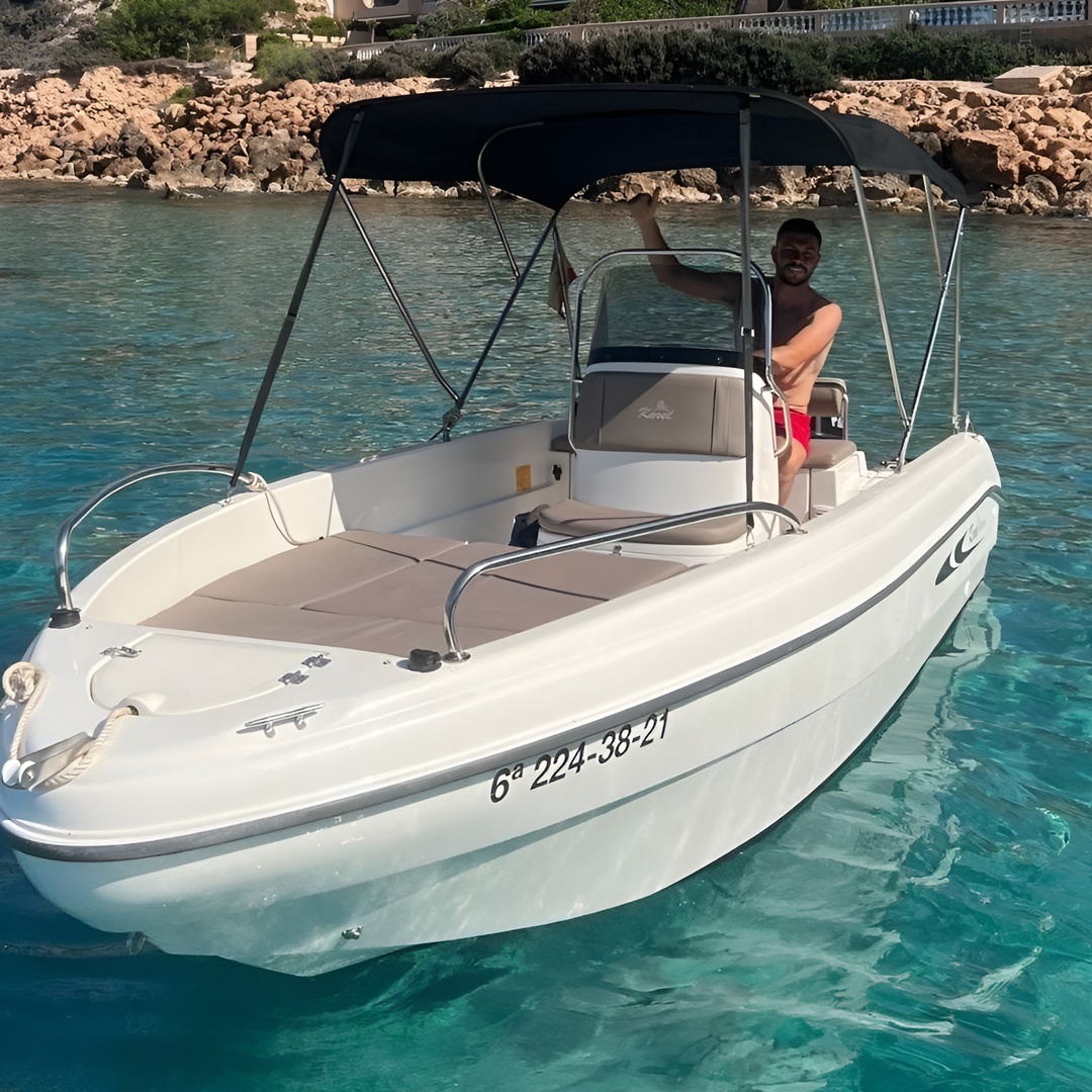 2 Horas de Alquiler de Barco en Santa Ponsa sin Licencia