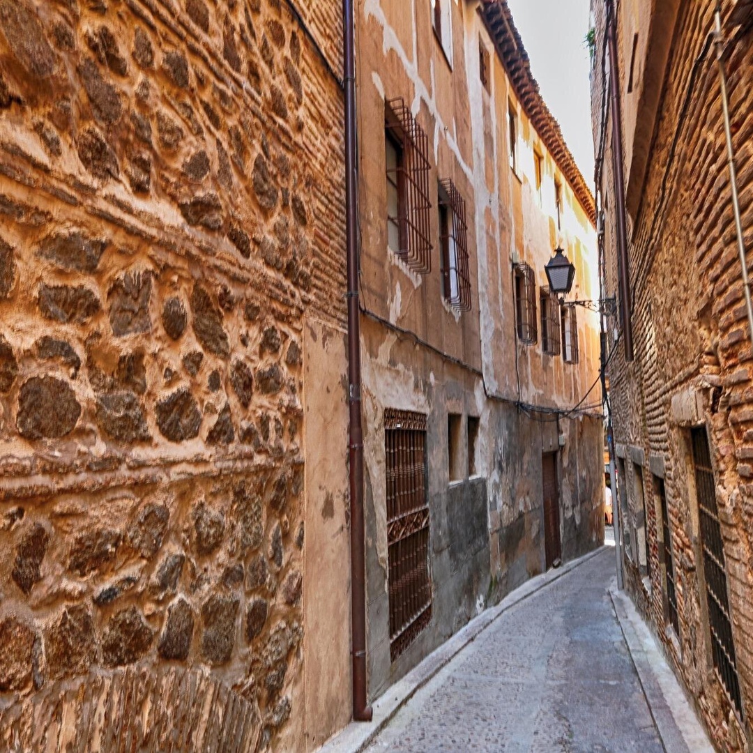 Toledo búsqueda del tesoro & Highlights tour a pie autoguiado