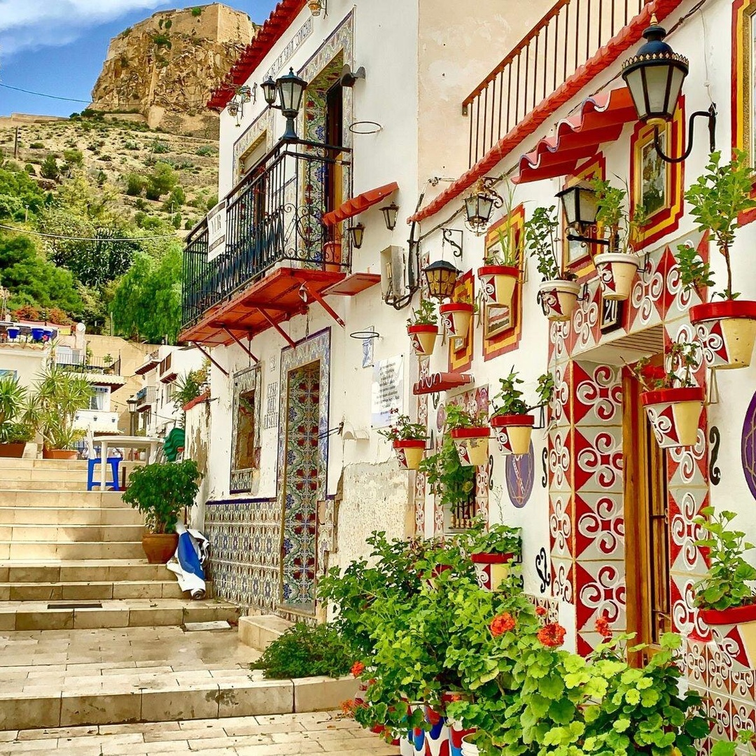 Alicante: recorrido privado a pie personalizado con un guía local en Alicante