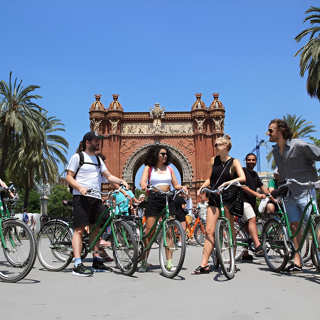 Tour privado en bicicleta o E-Bike por Barcelona en Barcelona