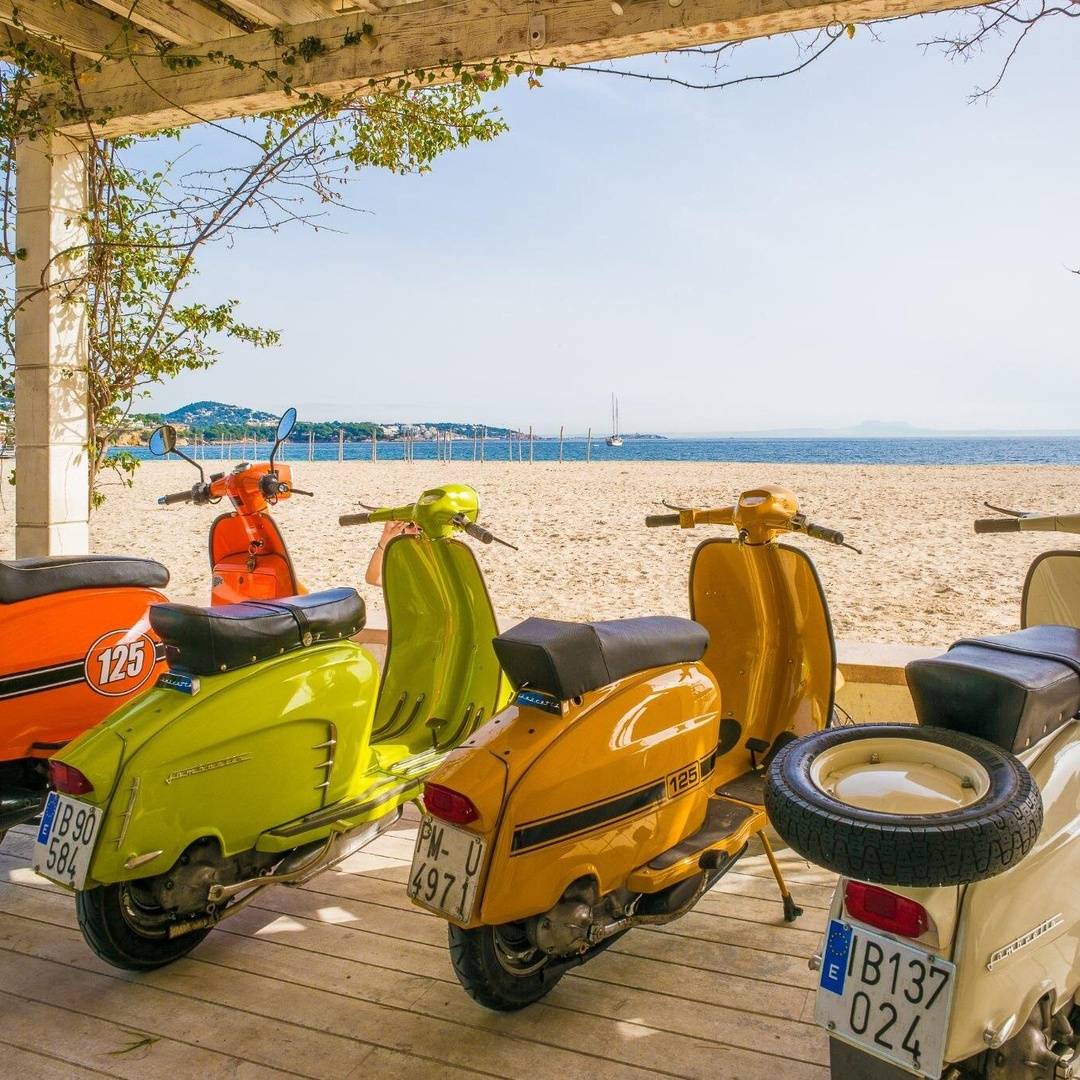 Alquiler de Moto Automática para Explorar Mallorca en Mallorca