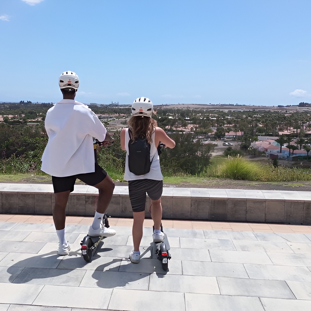 Rent E-Scooter Kick Start: Explorando Playa del Inglés y Maspalomas