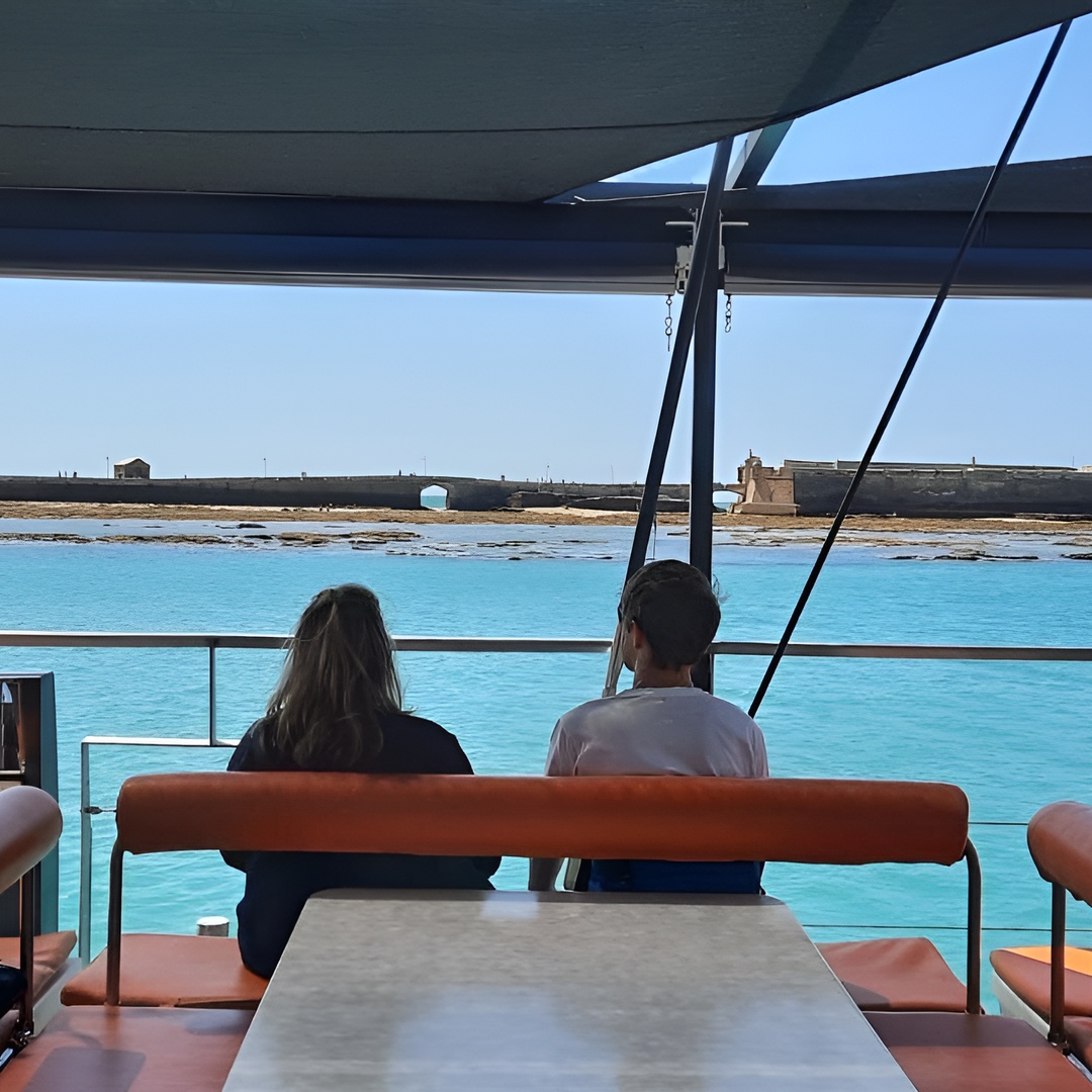 Cádiz Trimilenaria Navegación en Catamarán en Cádiz