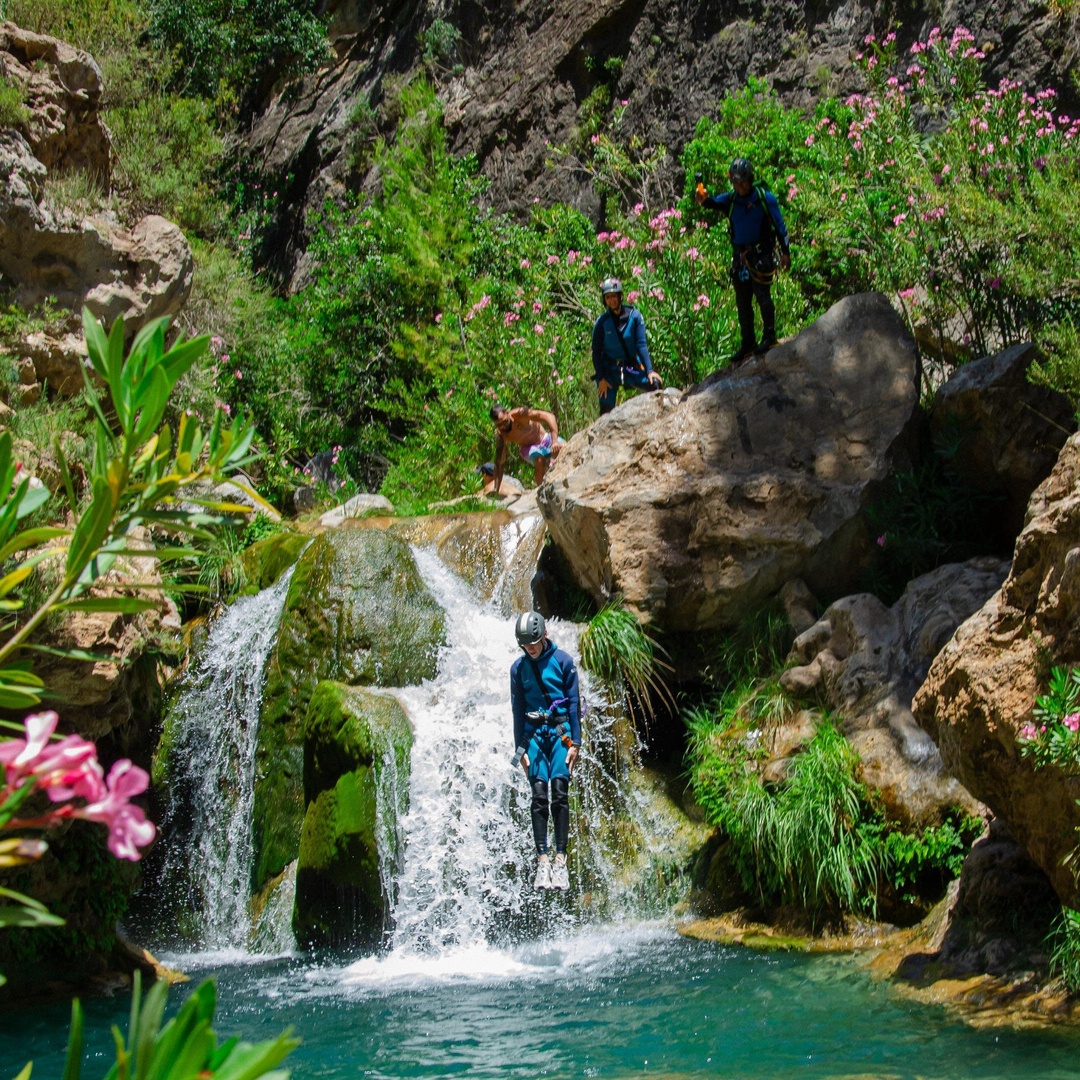 Aventura de Barranquismo en Rio Verde en Granada en Andalucía