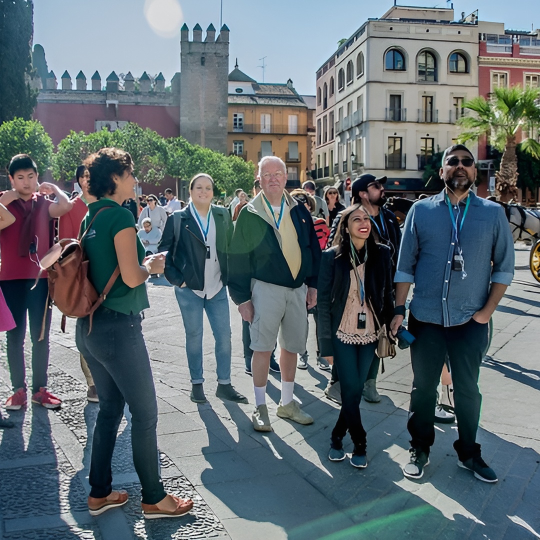 2h30 Tour privado a pie por Sevilla con guía local