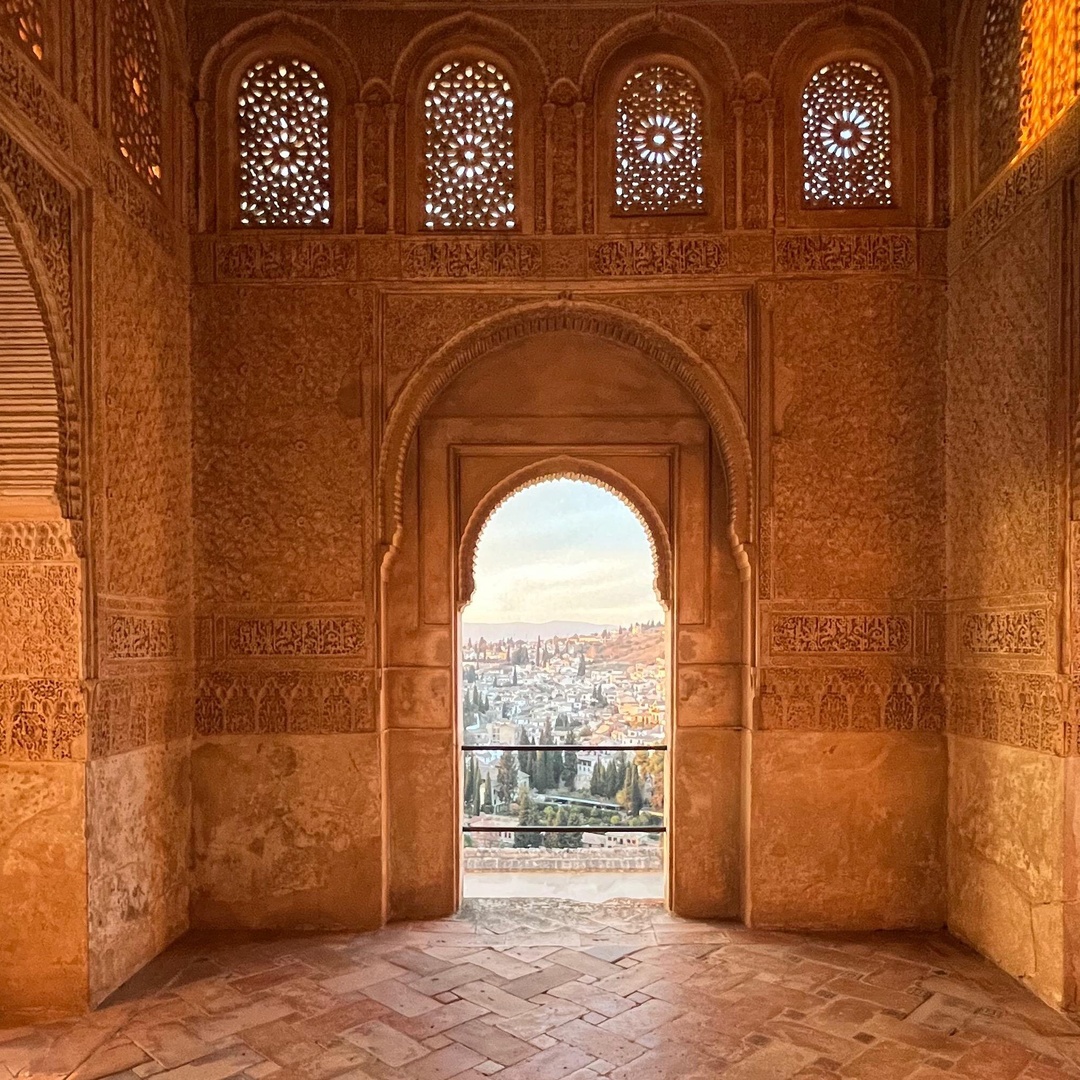 Alhambra y Palacios Nazaríes Tour Privado (con o sin entradas)