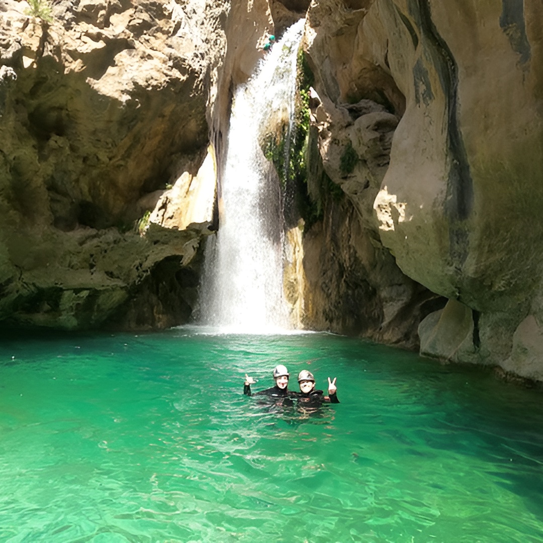 Barranquismo en Río Verde con fotos desde Granada en Andalucía