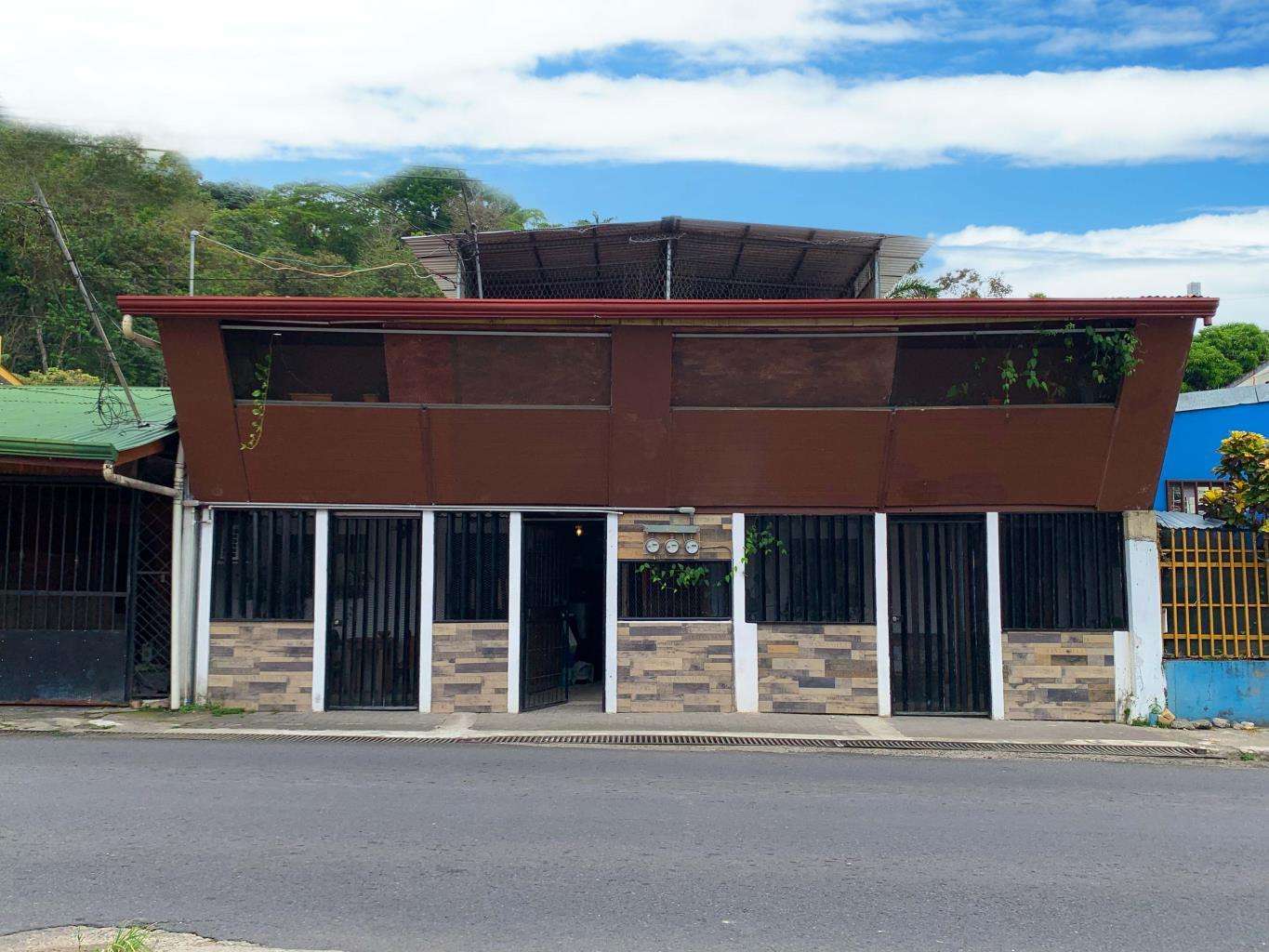 4 Bedrooms + 2 Studios Hostel for Sale in Quepos Downtown