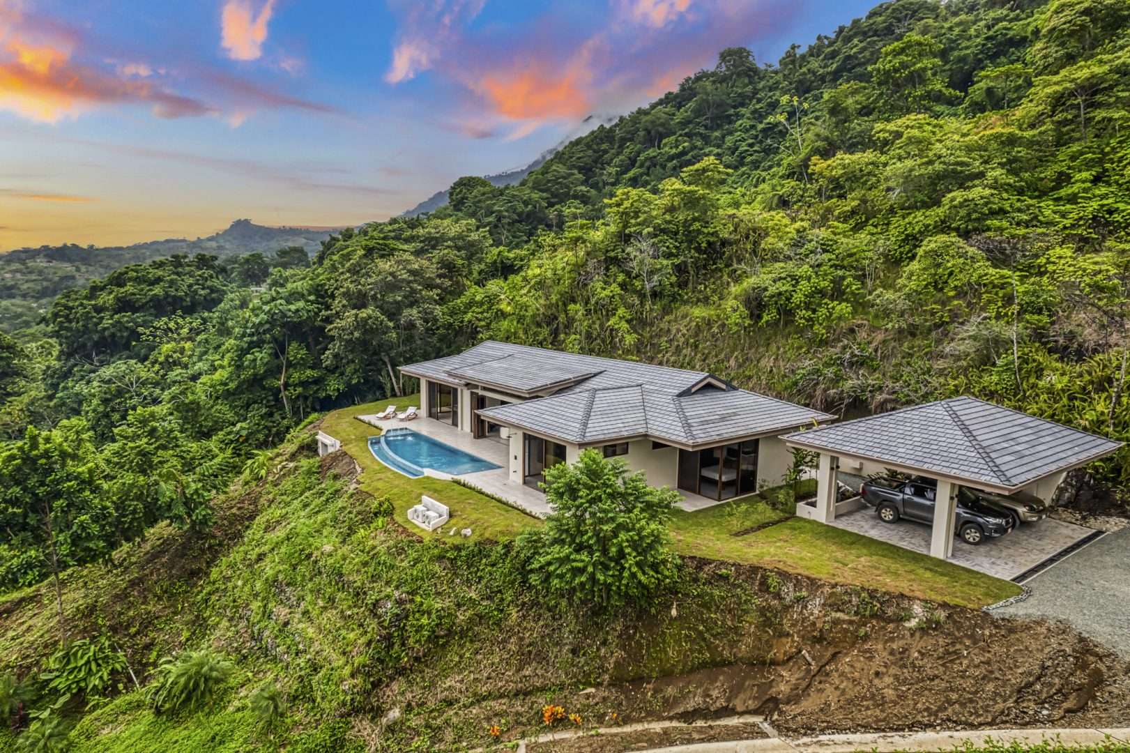 3 Beds 3 Baths  House For Sale In Ojochal [60504]